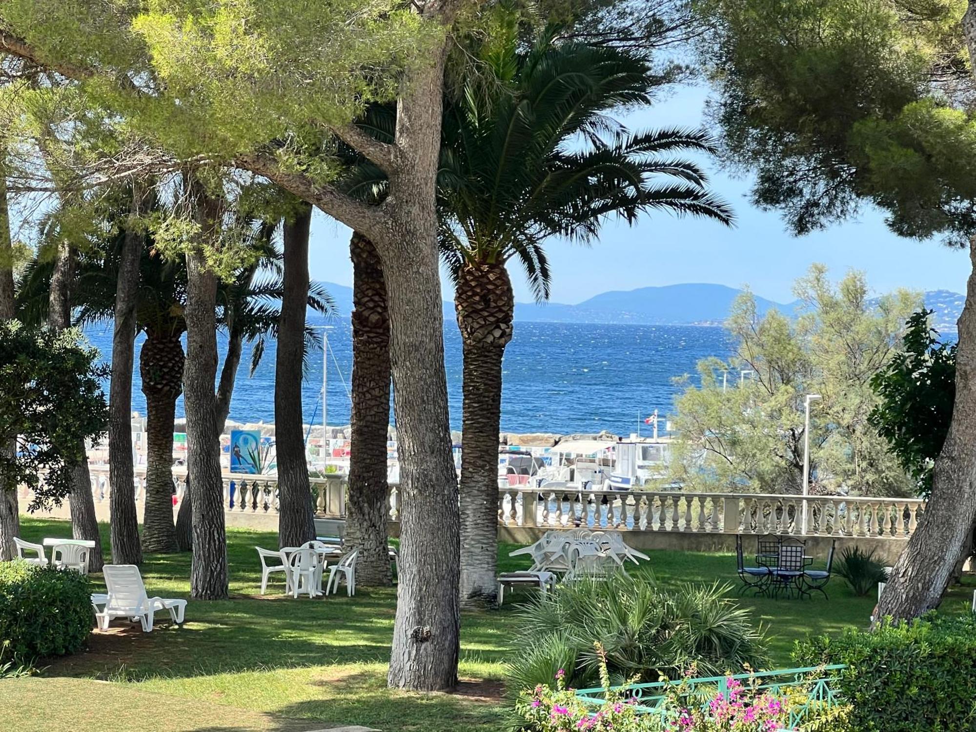 Duplex T3 Boulouris Pieds Dans L Eau Apartment Saint-Raphaël Екстериор снимка